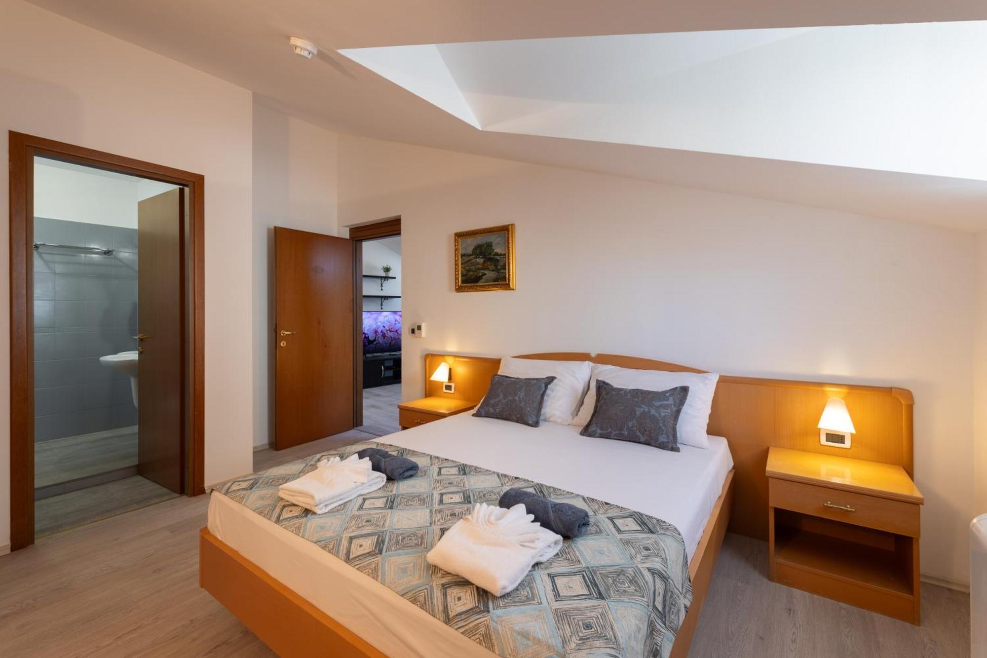 Villa Fontana Trogir Buitenkant foto