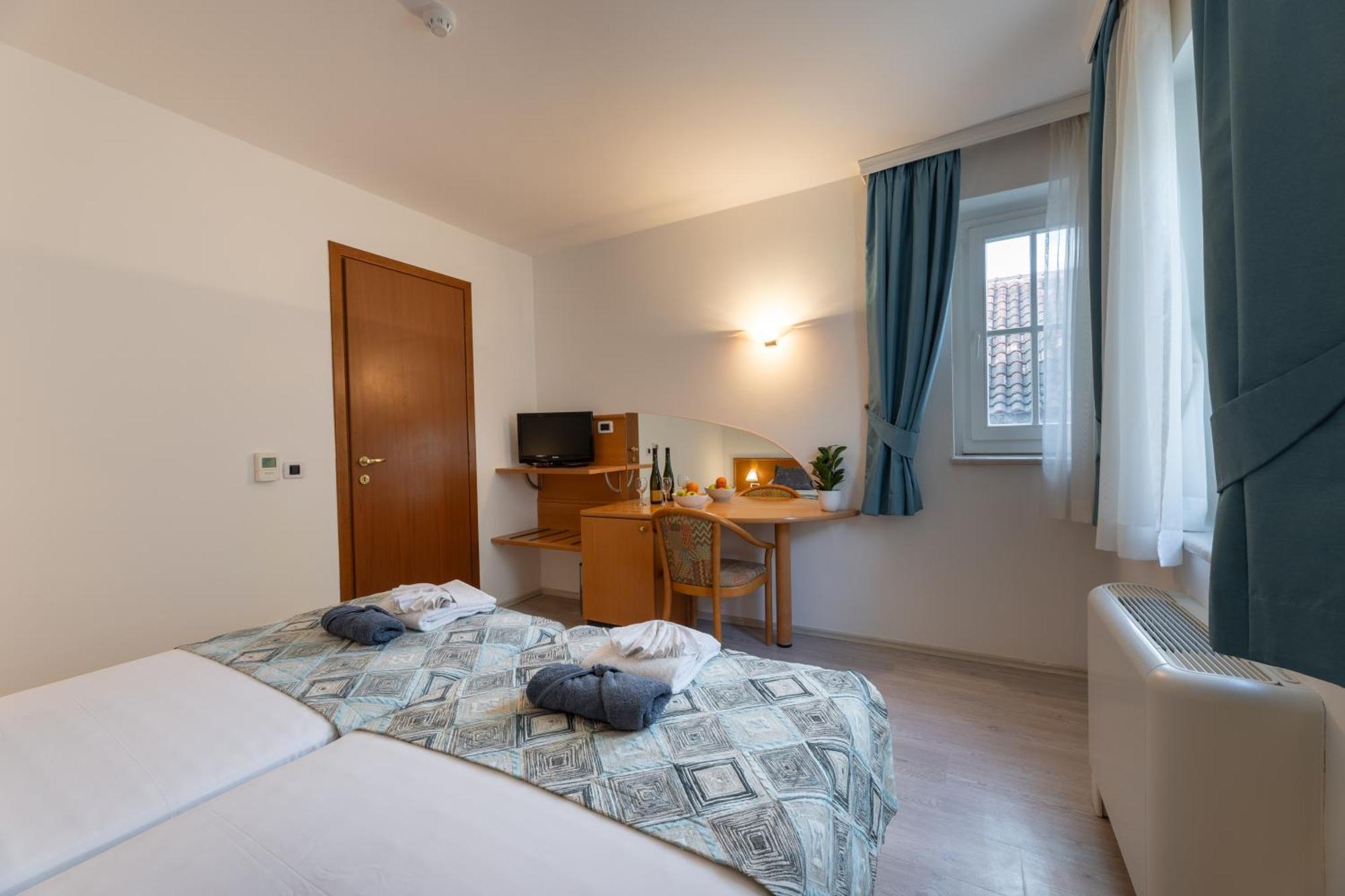 Villa Fontana Trogir Buitenkant foto
