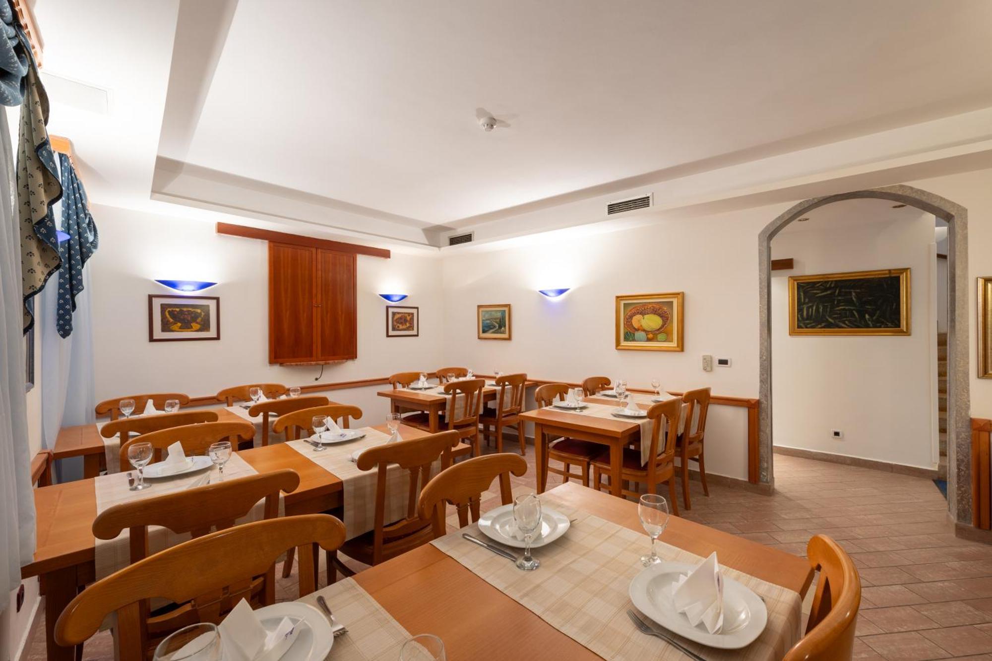 Villa Fontana Trogir Buitenkant foto